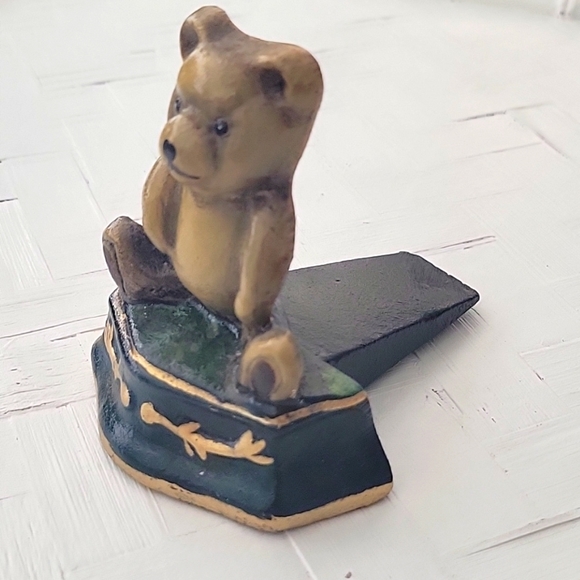 Vintage Cast Iron Teddy Bear Hand Painted Door Stop Wedge Heavy 1 lb.-8.4 oz. - Picture 1 of 8